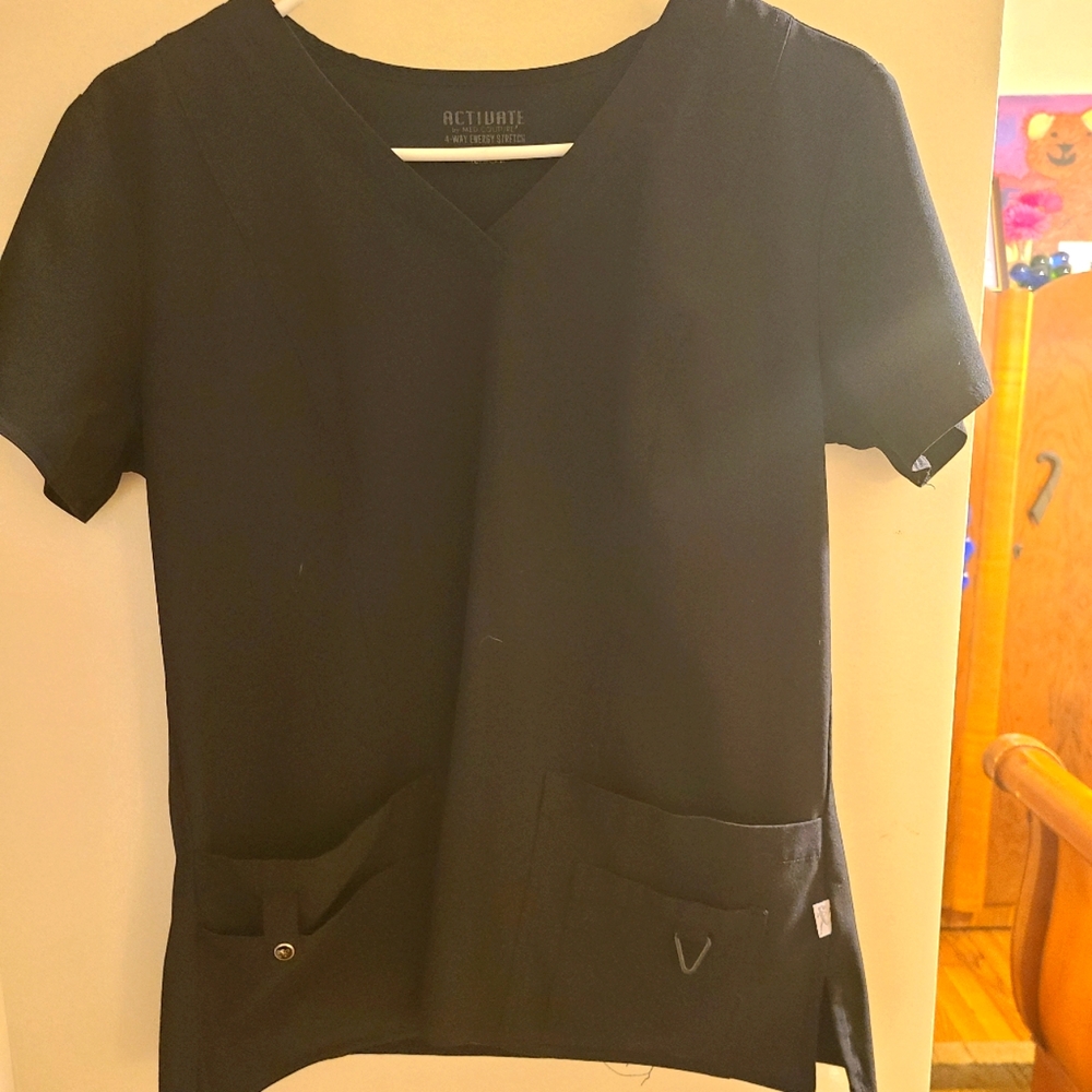 Scrub set